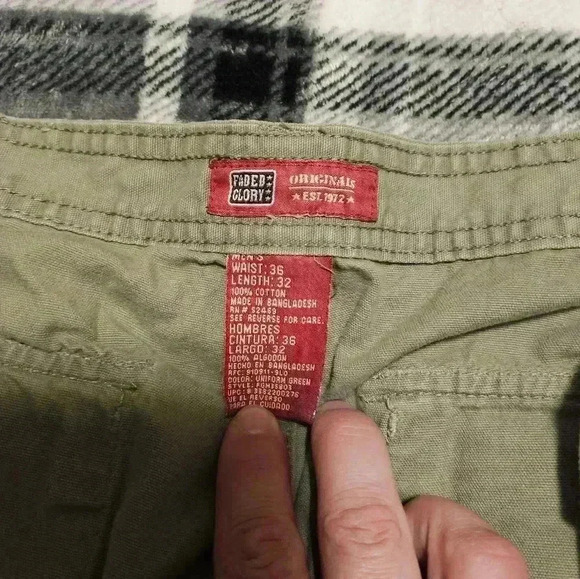 Vintage Faded Glory 36x32 army green cargo pants/shorts - Picture 5 of 8